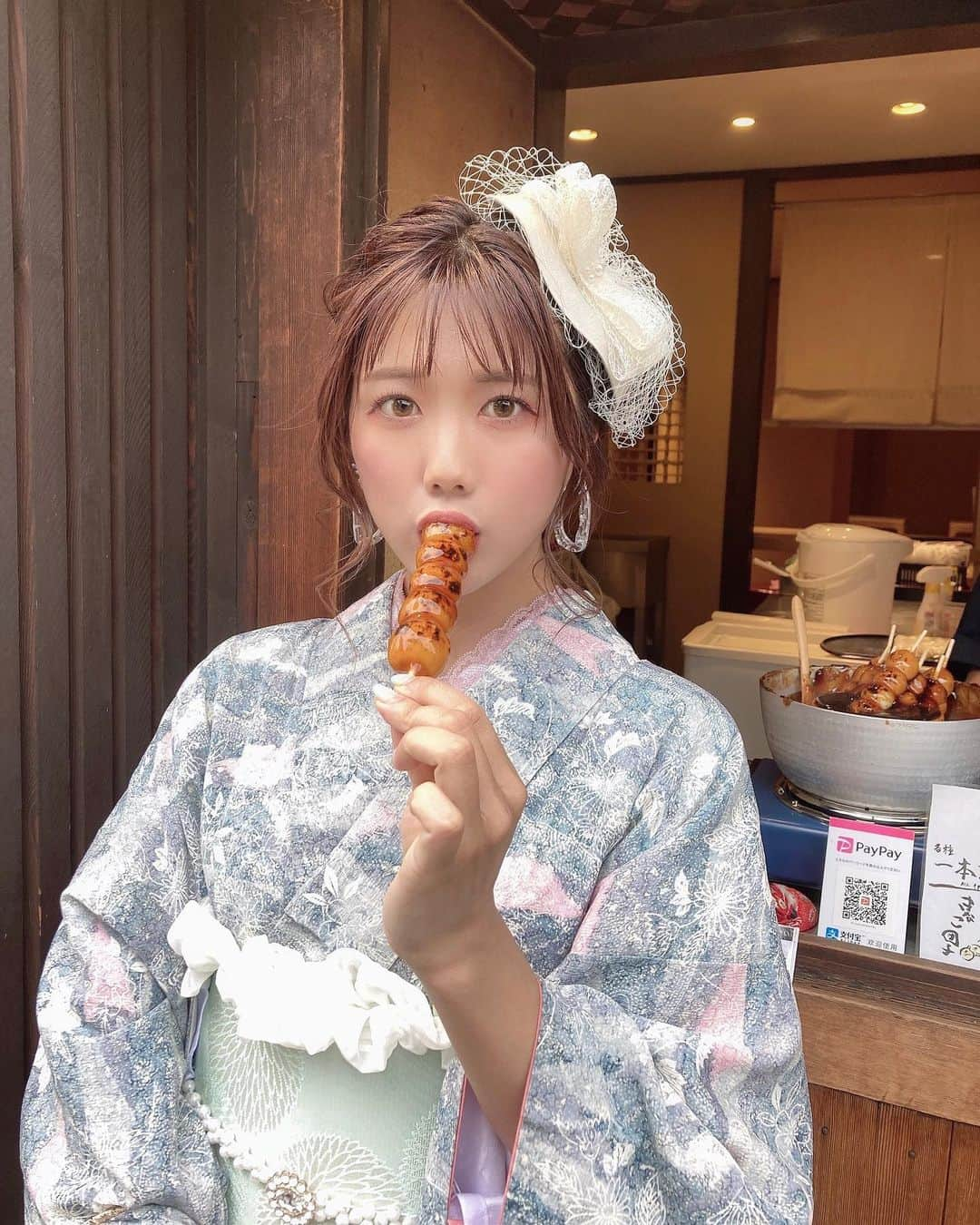 海江田麻貴さんのインスタグラム写真 - (海江田麻貴Instagram)「ㅤㅤㅤ  ㅤㅤㅤ 8/1〜3 ポコチャでのガチイベ1位 本当に！有難う御座いました😭💓！  ㅤ　　 感謝の気持ちが溢れて収まりきらんから直筆お手紙書いたら、よくある結婚報告みたいになりました🤣🤤笑ㅤㅤㅤ ㅤㅤㅤ ㅤㅤㅤ 『貴方の明日の活力になる』 そんなタレントになりたいです😊  ㅤㅤㅤ たっくさんの方に応援される存在になれるよう これからも一層努力します☺️✊🔥💓 ㅤㅤㅤ  ㅤㅤㅤ  ㅤㅤㅤ #ポコチャ #ライブ配信 #ライバー #LIVE配信 #village_kyoto #浴衣 #👘 #京都浴衣 #着物 #着物女子 #着物コーディネート #レトロ着物 #retoro #kimono #kimonostyle #kimonofashion #京都旅行 #japan #japanesegirl #japanesefashion #きょうと #京都観光 #きもの女子 #きものコーデ #きもの #清水寺 #アンティーク着物 #japaneseculture #みたらし団子 #京都食べ歩き」8月4日 17時23分 - _makiii0924_