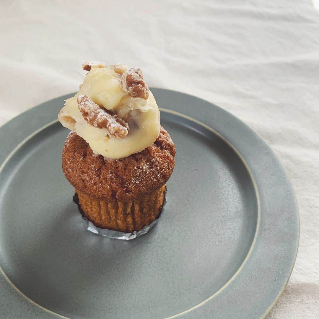 大津彩未のインスタグラム：「🐇🥕🧁　#carrotcake #mercibake」