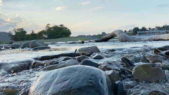 のインスタグラム：「涼を ※音量注意  cool ※Vol.note  #川 #river」