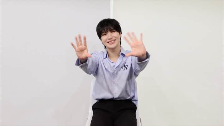 SHINeeのインスタグラム：「. TAEMIN Single [Never Gonna Dance Again : Prologue] '2 KIDS' デジタル配信がスタートしました！ MVも同時公開！！  そしてテミンからみなさんに動画コメントも到着♪  ぜひチェックしてみてください！！  #태민 #TAEMIN #テミン @lm_____ltm #샤이니 #SHINee #シャイニー #2KIDS #NeverGonnaDanceAgain #Prologue」