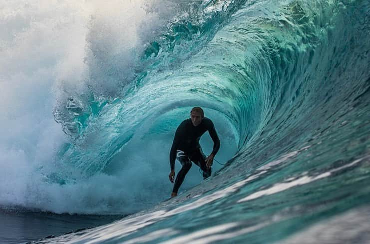 オーウェン・ライトさんのインスタグラム写真 - (オーウェン・ライトInstagram)「First time I’ve sever surf this wave. It’s been on my list for a while... it’s definitely one of the heavier waves I’ve surfed even though is was pretty small. Wasn’t surprised to see @russellbierke out there going mad! Haha 📷 @lancemorgan_」8月4日 18時38分 - owright