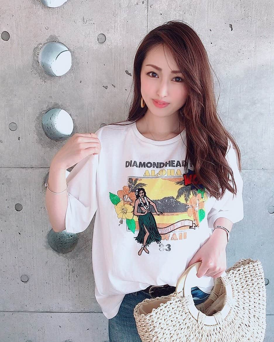 佐藤小巻のインスタグラム：「近場にお出掛け前🌞🚴‍♀️このあと…… ※このあとマスク着けます😷 ※そしてこのあと、自転車で派手に転びます。 足たくさんケガしたので絆創膏貼りました。」