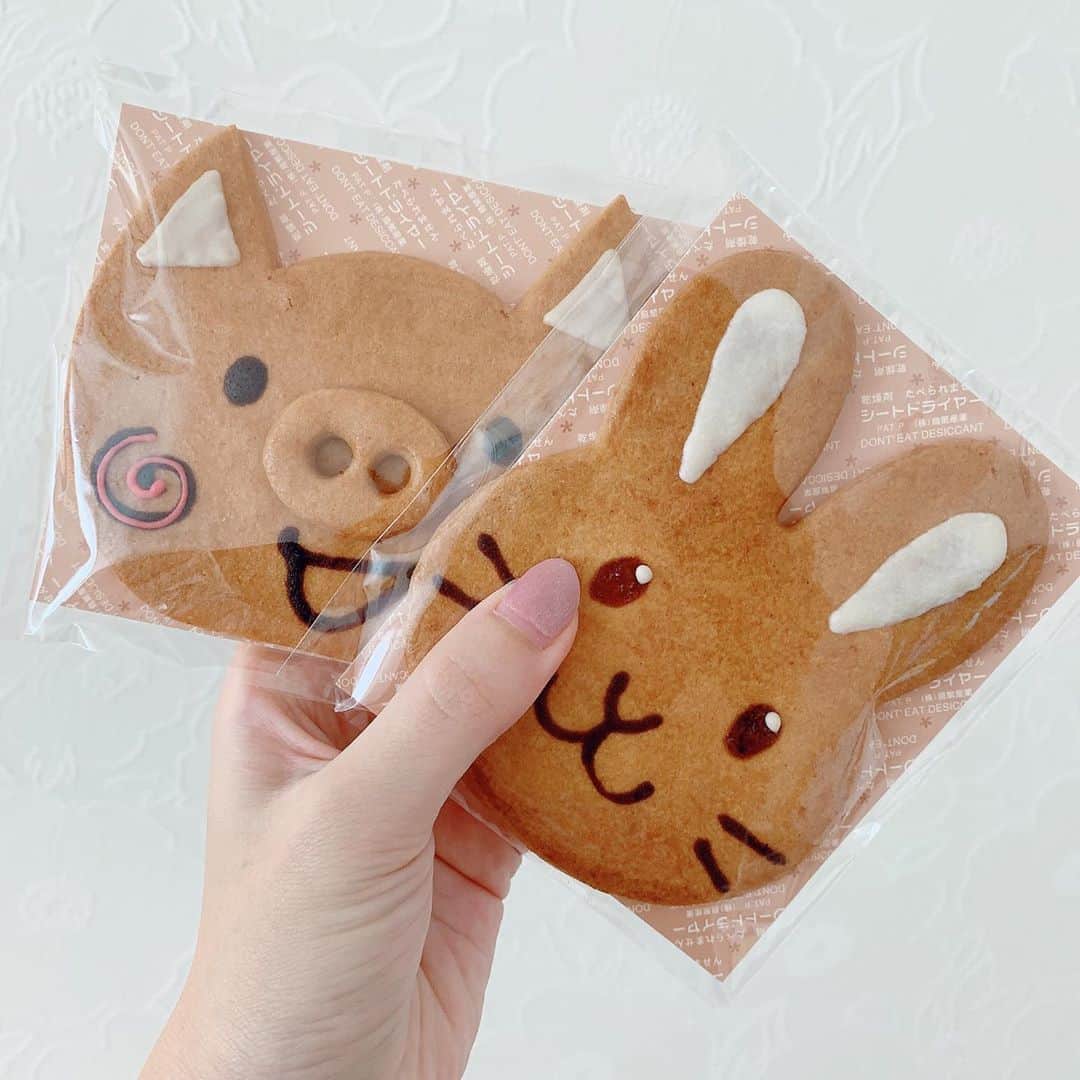 町田亜里香さんのインスタグラム写真 - (町田亜里香Instagram)「大好きなケーキ🍰♡ ちょっと前から食べたくて 食べたくて🥄𓍯 耳鼻科近くにあるので… 耳鼻科行ったついでに買ってきた🎂 美味しかった😩 そしてクッキー🍪もいつも買う。 ケーキ屋さんのクッキーって なんでこんな美味しいのかな…🥴 . . #ケーキ #ケーキ屋さん  #クッキー #デザート」8月4日 18時42分 - ari_gram_111