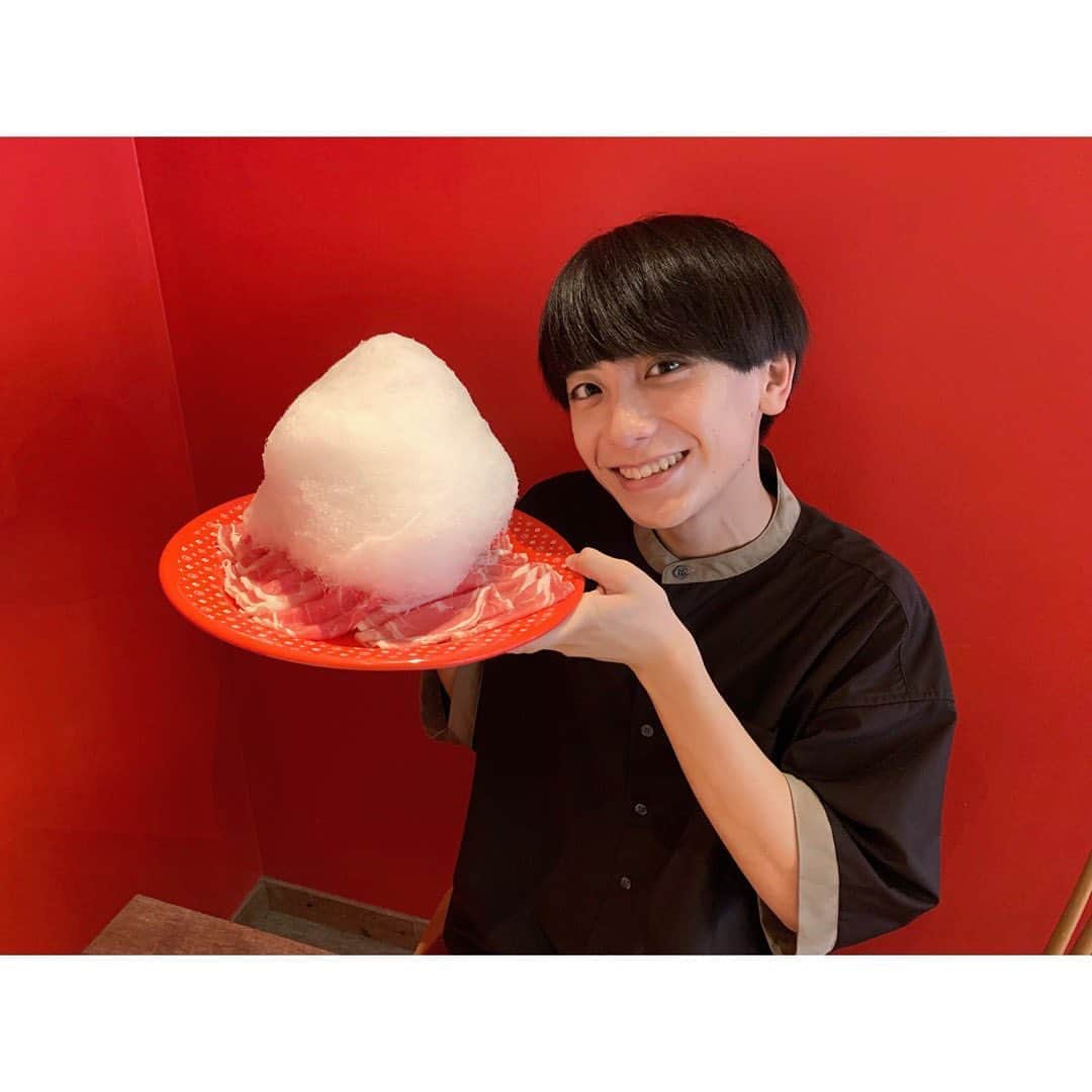 小西詠斗のインスタグラム：「明日あさ6:45ごろから⏰﻿ 「ZIP! 」出演させていただきます！ うま辛グルメです🌶 是非みてね〜！ #zip！#流行ニュースキテルネ」
