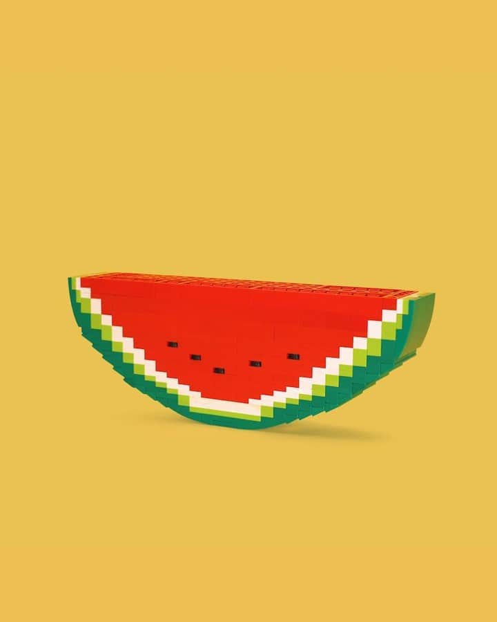 LEGOさんのインスタグラム写真 - (LEGOInstagram)「One of your five-a-day 🍉😋 #LEGO #Watermelon #SummerTreats」8月4日 20時01分 - lego