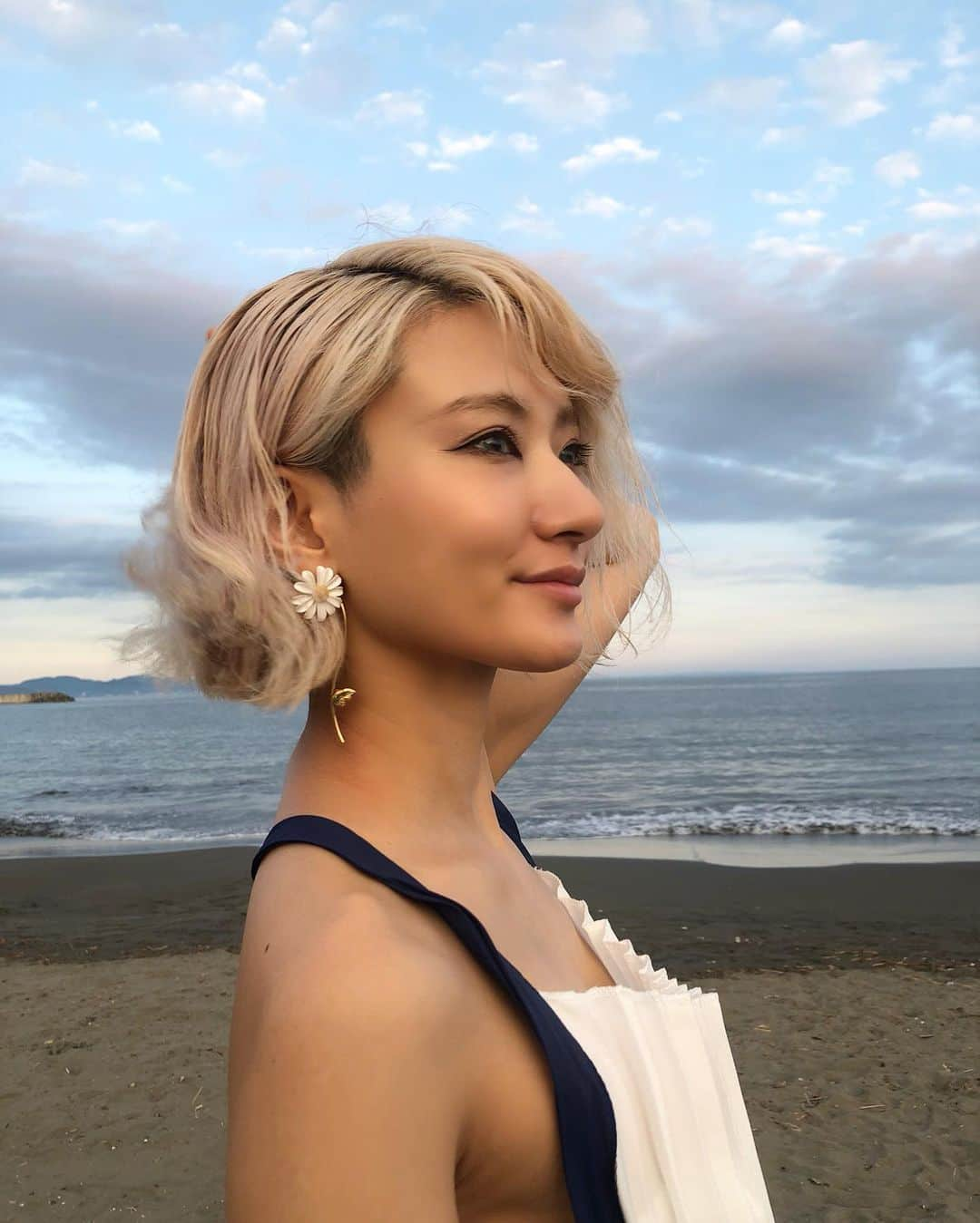 中川友里さんのインスタグラム写真 - (中川友里Instagram)「開放感🏖 #ノーブラ」8月4日 20時09分 - darayunya