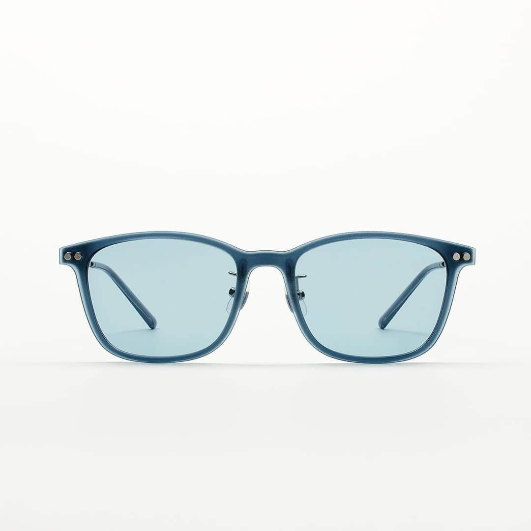 JINS公式さんのインスタグラム写真 - (JINS公式Instagram)「JINS会員限定 JINS Switch_20%OFF実施中〜8月31日(月)迄  . JINS Switch -Trend- UUF-20S-112_￥10,000+税 . .  #jins #jins_global #jins20ss #eyewear #glasses #optical #sunglasses#サングラス#ジンズ #メガネ #めがね #眼鏡 #JINSメガネ #ジンズメガネ #👓#メガネ好き #眼鏡好き #めがね好き #アイウェア #eyeglasses #メガネ女子 #メガネコーデ#🕶#夏コーデ#ジンズスイッチ#jinsswitch#めがね男子」8月4日 20時23分 - jins_japan