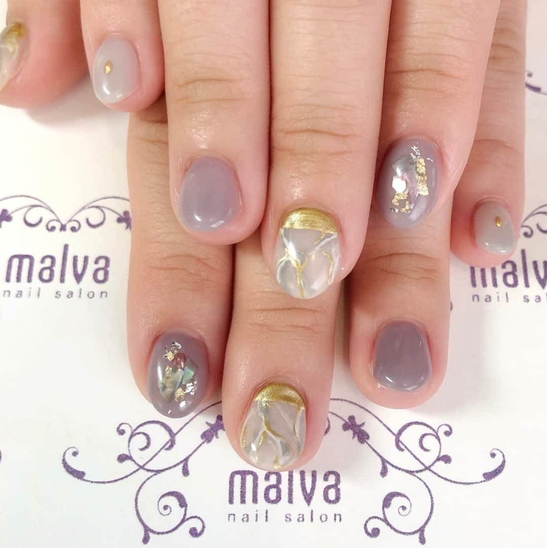 nailsalon malva（ネイルサロンマルヴァ）さんのインスタグラム写真 - (nailsalon malva（ネイルサロンマルヴァ）Instagram)「⠀ ⠀ ﻿⠀ 爪が小さめな方もサンプルと同じように再現します✨﻿⠀ ﻿⠀ 4週間のモチも保証致します💡こちらは《ベーシックプラス109》で同じネイルご予約可能です🙆‍♀️﻿⠀ ﻿⠀ ﻿⠀ ※ただ今新型コロナウイルス感染者数が急増しておりますが、厳しい来店規約と万全の感染対策（詳細はHPに全て掲載）をしておりますので、⠀⠀﻿⠀ ご覧になった上で来店可能かどうかご確認の上ご予約お願い致します🙇‍♀️⠀⠀﻿⠀ ⠀﻿⠀ ⠀﻿⠀ 〜𝐬𝐰𝐢𝐩𝐞で動画もご覧ください〜⠀﻿⠀ ⠀﻿⠀ ♥ ♥ ♥ ♥ ♥ ♥ ♥ ♥ ♥ ♥ ♥ ♥ ♥⠀﻿⠀ ⠀﻿⠀ 𝐧𝐚𝐢𝐥𝐬𝐚𝐥𝐨𝐧 𝐦𝐚𝐥𝐯𝐚⠀﻿⠀ ⠀﻿⠀ ⠀﻿⠀ ご予約・お問い合わせ⠀﻿⠀ LINE@からお願いします⠀﻿⠀ LINE ID→《@malvaで検索🔍》⠀﻿⠀ ⚠️＠マークも忘れずに検索してください⠀﻿⠀ ⠀﻿⠀ キャンペーンネイル・料金表は⠀﻿⠀ プロフィールにある⠀﻿⠀ HPからご覧ください✯*･ :.｡⠀﻿⠀ ⠀﻿⠀  #malva#nailsalonmalva#ネイル#nail#nailart#naildesign#nailstagram#beautysalonmalva#gel#ジェルネイル#ネイルデザイン#原宿ネイル#ネイルサロン#ネイルチップ#森絵里香#malvaネイル#お洒落ネイル#コロナ対策 #美甲#nails#上品ネイル #네일#젤네일#甲油#指甲#beauty#エニシーグローパック正規取扱店#エニシーグローパック#リアムール正規取扱店#エキスパートローション⠀﻿⠀ ⠀」8月4日 20時31分 - malva_nail