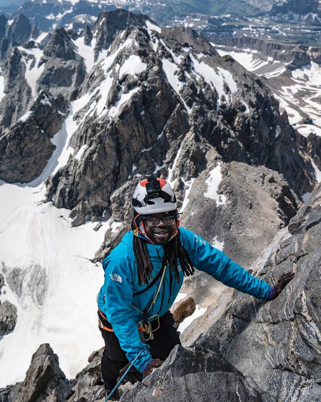 ジミー・チンさんのインスタグラム写真 - (ジミー・チンInstagram)「Global Climbing Day is coming up soon on August 22. While we cannot meet physically for Global Climbing Day this year, the goal remains the same: celebrate the community we love and the ways in which climbing can be a tool to create a more inclusive and equitable world.  A jaunt into the mountains last week w @malikthamartian @conrad_anker @adreadedclimber @bookofsamuel was a great reminder why we seek out these wild places. The mountains don’t care where you’re from, how much money you make, what religion or race you are. They reflect back who you are and what you put out into the world. These are some of the reasons we go out there. But access to these opportunities are not guaranteed to everyone. Let’s work towards making these places and experiences more inclusive in the years to come.   Join the conversation on 8/22 w @thenorthface. #wallsaremeantforclimbing @memphisroxclimbing」8月5日 6時04分 - jimmychin