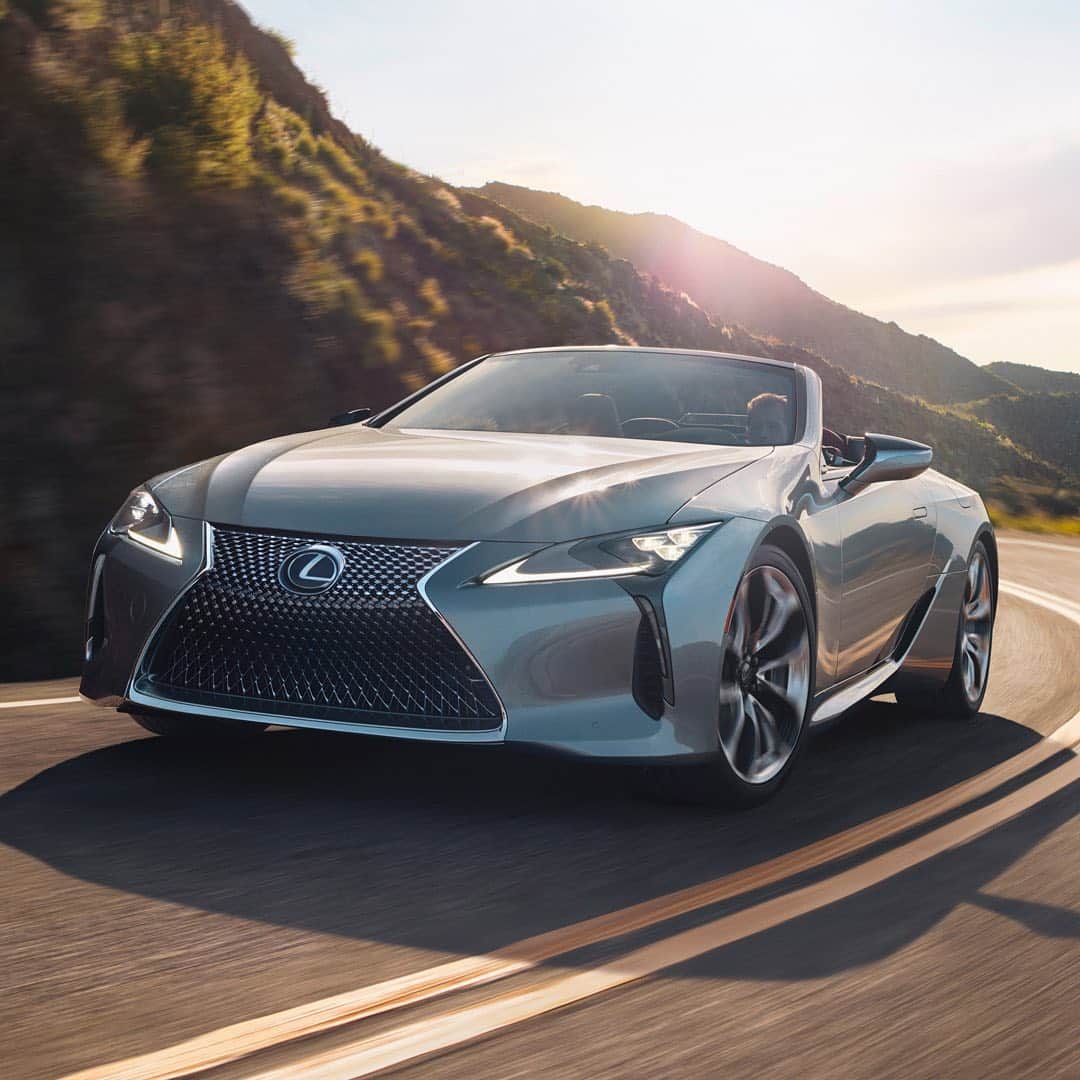 Lexus USAのインスタグラム：「Remove roof, add thrill. Introducing the exhilarating new #LexusLCC.」