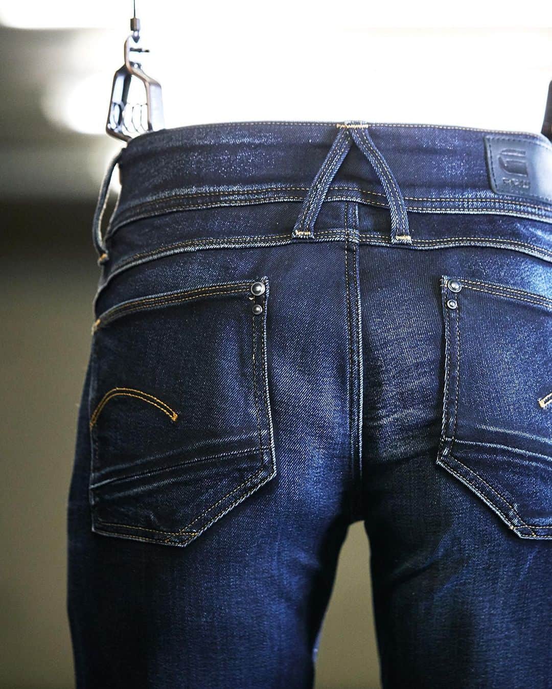 ジースター ロゥさんのインスタグラム写真 - (ジースター ロゥInstagram)「A modern version of the classic 5-pocket jeans. The Lynn. #GStarRAW #HardcoreDenim #GStarLynn」8月4日 22時50分 - gstarraw