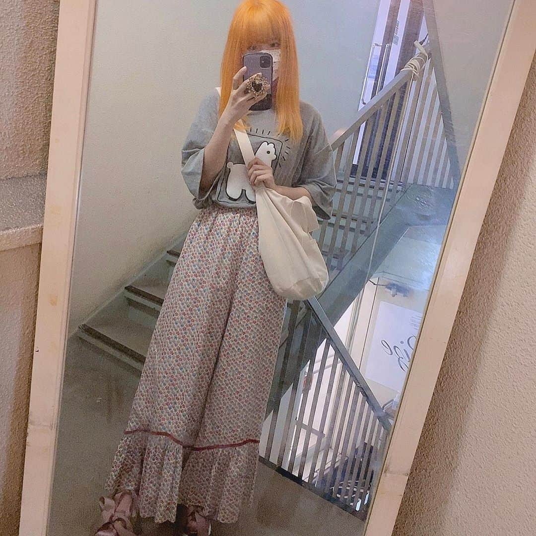 やもはちこさんのインスタグラム写真 - (やもはちこInstagram)「new color🌞🍊 ㅤ ㅤ ㅤ ㅤ ㅤ ㅤ ㅤ #ヘアカラー #ヘアカラーオレンジ #ヘアカラーイエロー #オレンジカラー #派手髪 #merryjenny #夏メイク #夏コスメ #ss #自撮り #japanese #japanesegirl #cute #girl #selfie #followｍe #粉我 #좋아요 #팔로미 #셀카 #ootd #コーデ #coordinate #kpopstyle #アニメカラー #アニメ髪 #cosplay #cosplayer #动漫 #角色扮演」8月4日 23時08分 - yamohachiko