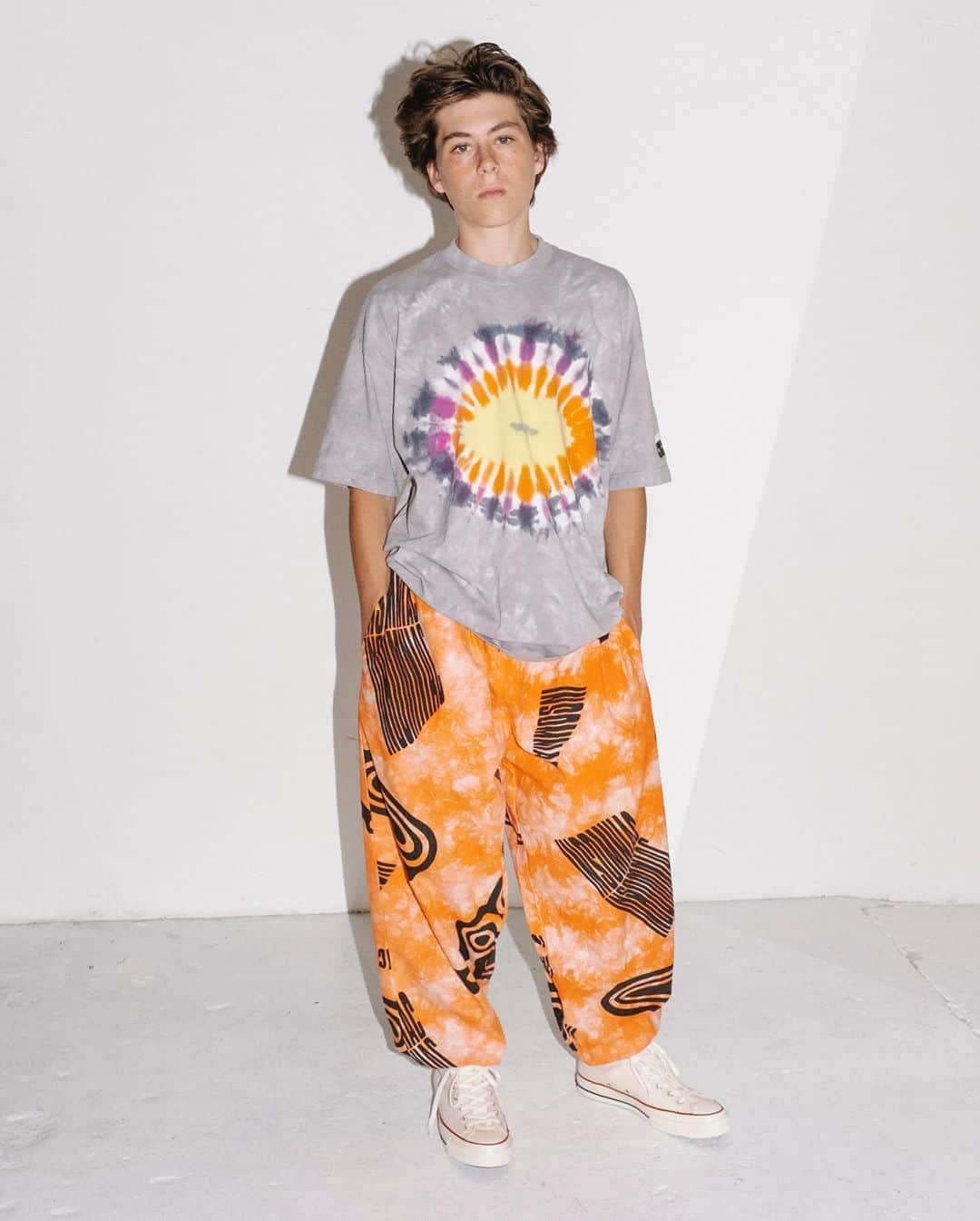 サキャスティックのインスタグラム：「@insomniacltd SUMMER Tie Dye Eye Tee Light Grey. Vertigo Eye Warp Tie Dye Pant Orange」