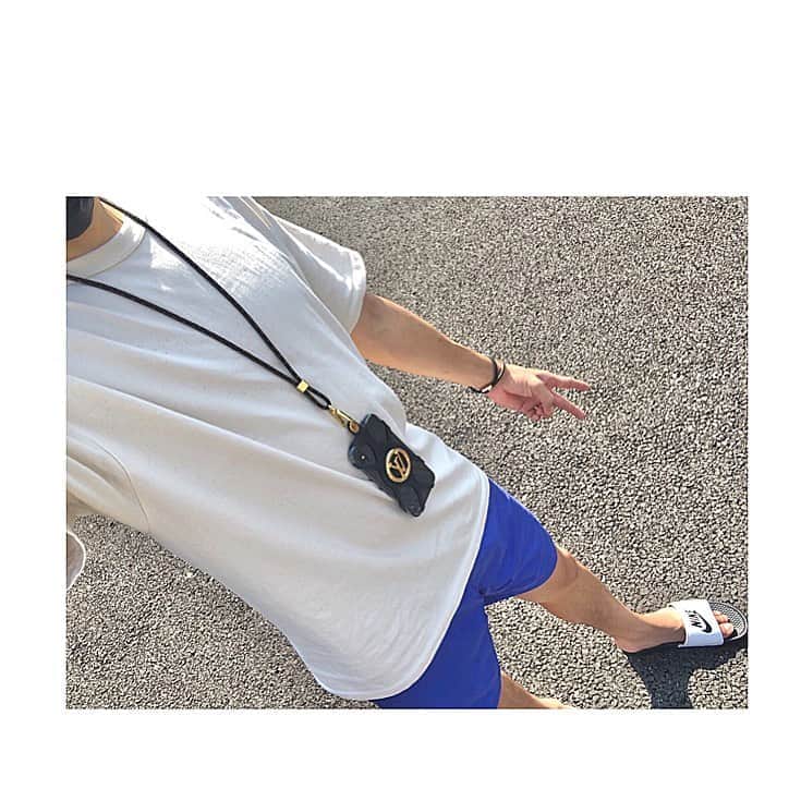 ベンドラメ礼生のインスタグラム：「2020.08.04  膝出し夏スタイル。 首から必ず何か下げてます。  良さげなアンクレット探してます。  #nike #nikewear」