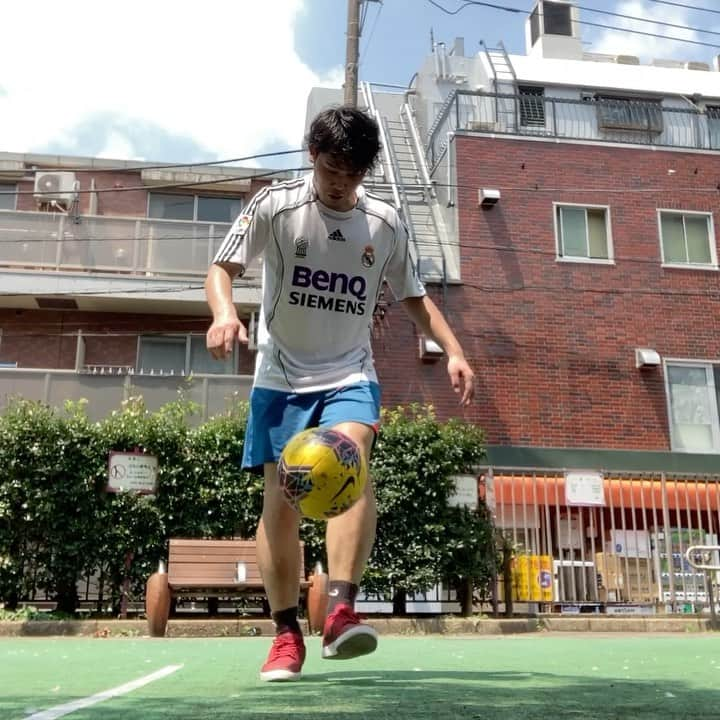 狩野大のインスタグラム：「毎日リフティング61日目  #毎日リフティング #練習 #まんぷくユナイテッド #リフティング #大車輪 #ひたすら回す #ひたすら #3回転 #いつか #4回転 #泥水すすり隊 #兼近P見ていてくれ」