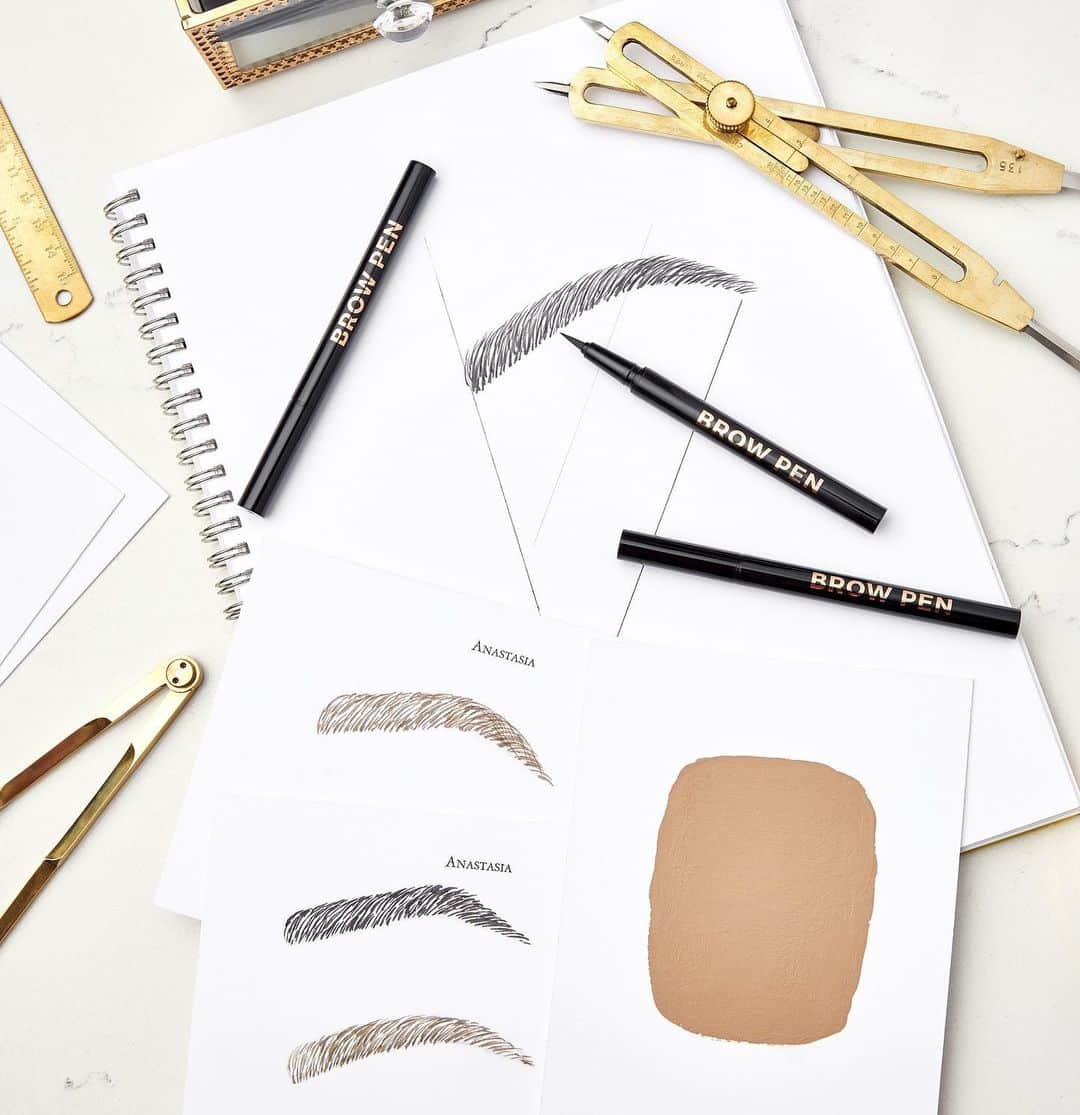 Anastasia Beverly Hillsさんのインスタグラム写真 - (Anastasia Beverly HillsInstagram)「Sketches from @anastasiasoare notebook using Brow Pen to show the team the product features.   Anastasia was explaining how Brow Pen can be used to create a full natural brow shape, using hair like strokes, with the fine tipped brush she created for Brow Pen   It’s like microblading in a brush tipped pen, except that it’s cosmetic and washes off of course 🙂  #anastasiabrows #browpen」8月4日 23時33分 - anastasiabeverlyhills