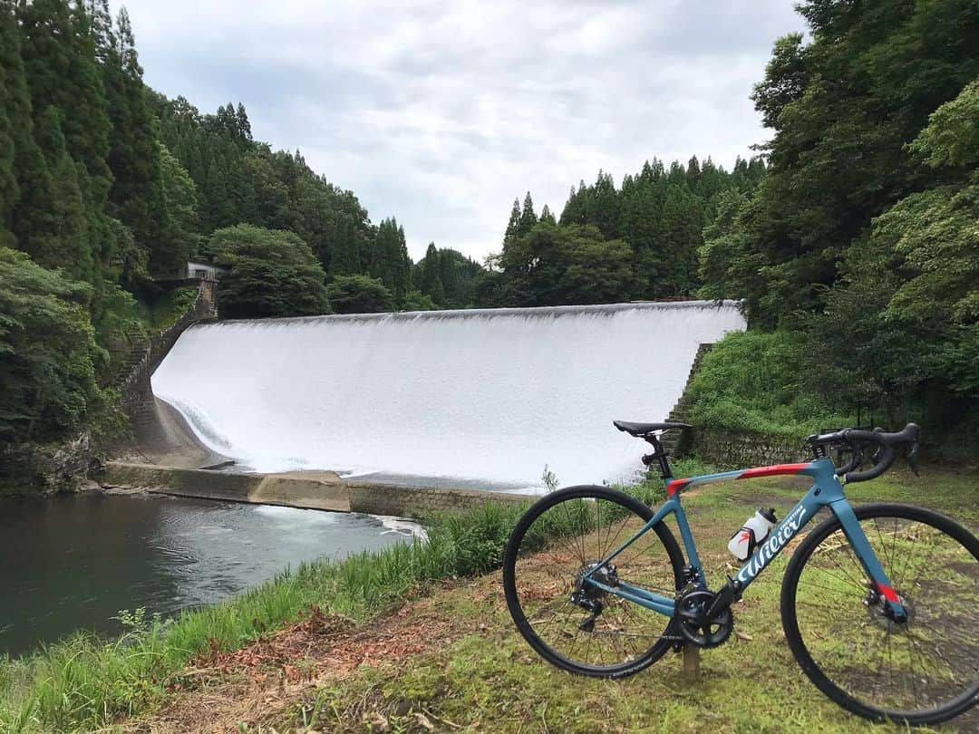 のインスタグラム：「ゆ〜わくワイドの市町村応援企画 「ゆ〜わくジャーニーweek5」は竹田市。 7月23日にロケをした白水ダムです。 そして放送はあす5日。 水とともに生きる町…を走りました！ このあと、動画も。  #ゆーわくワイド  #wilier #wiliertriestina  #wiliercento1ndr #lovemywillier」