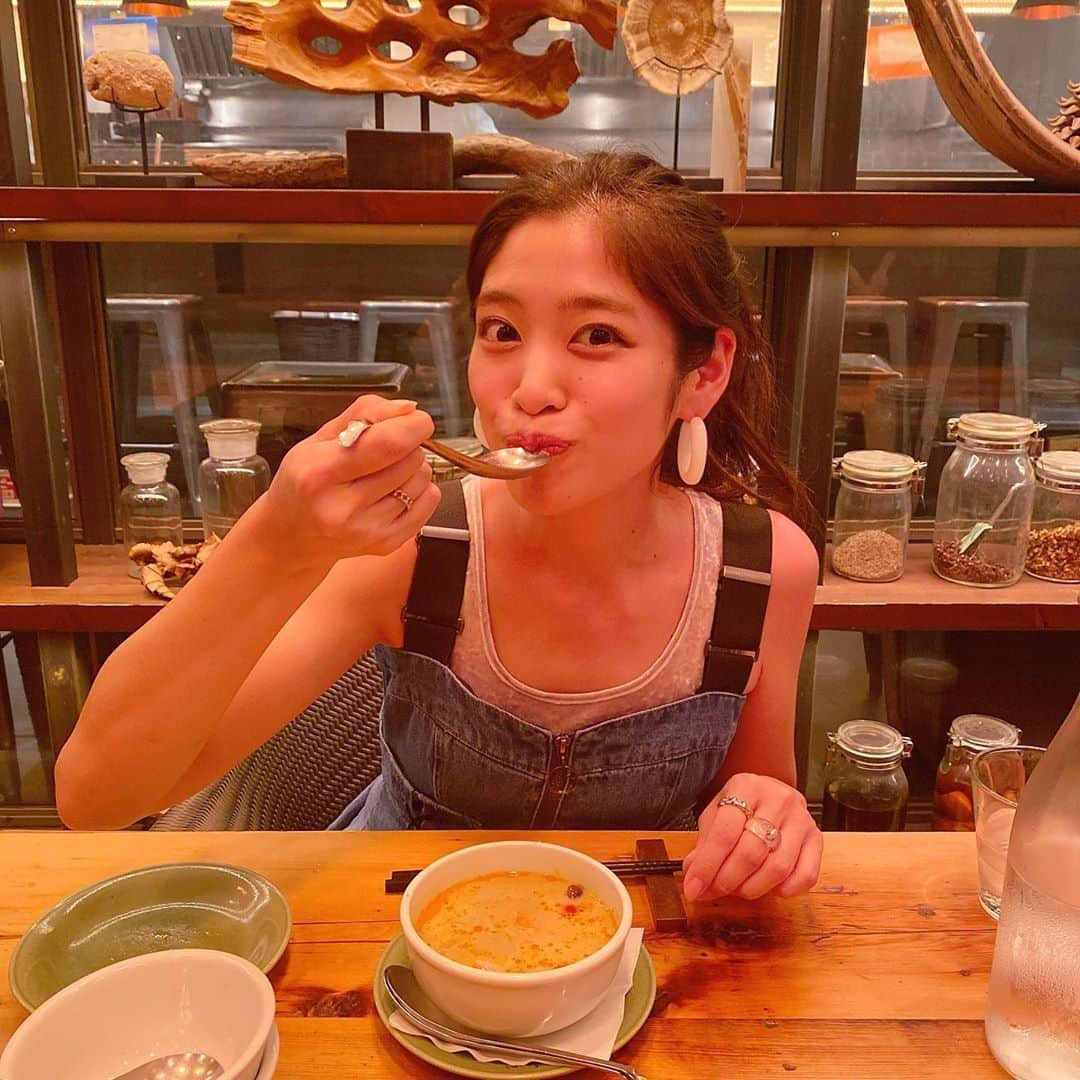 ayumiさんのインスタグラム写真 - (ayumiInstagram)「🌞 やっと夏がきて嬉しい〜🥳🌻🌻 暑いとタイ料理が食べたくなる気が…🌞🌞🇹🇭 #モンスーンカフェ」8月4日 23時51分 - ayupichikitchen