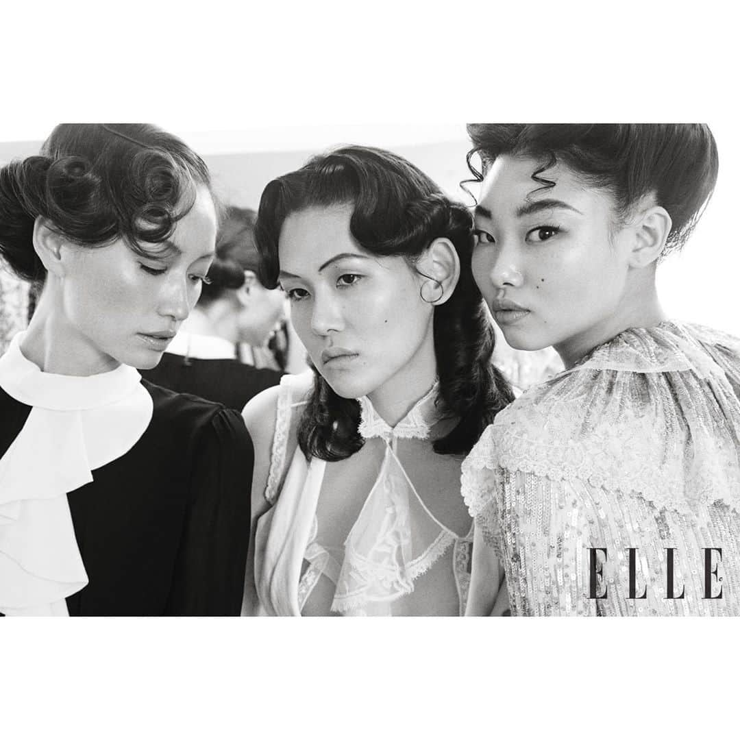 EZさんのインスタグラム写真 - (EZInstagram)「@ellekorea with @rawfish0 @hongjanghyun @iseonyeong1118 @ansunghee7 @parksera210 @mulan_bae 🖤❤️」8月4日 23時46分 - ez_ez_ez_