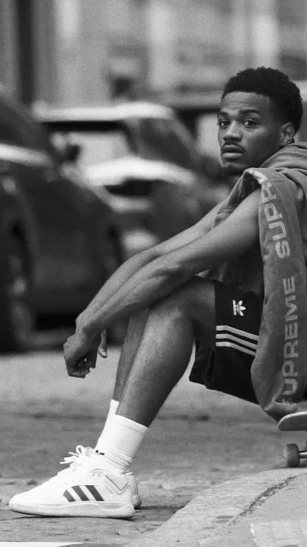 adidas Skateboardingのインスタグラム：「2018 Skater of the Year, Tyshawn Jones (@enwhytj) shares his voice. • #adidasSkateboarding #TyshawnJones 🎥 @zandertaketomo @cmulhern」