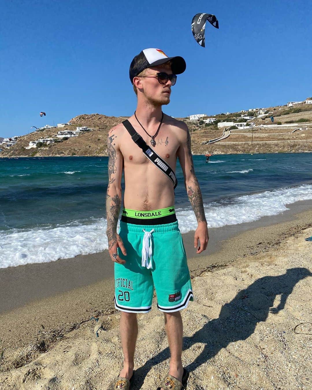 Bars and Melodyのインスタグラム：「Hello Mykonos 🇬🇷」