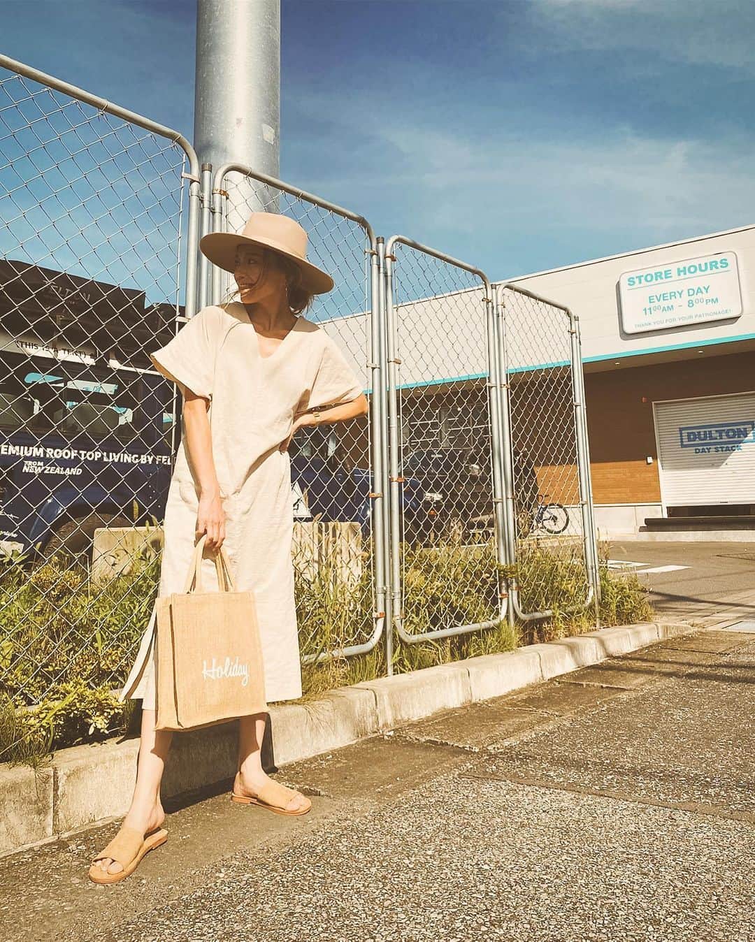 階上実穂さんのインスタグラム写真 - (階上実穂Instagram)「この日はさらっとワンピでラフコーデ🌿夏は楽ちんでいいねぇ♩¨̮⑅*  𝟸枚目にタグ付けしておくね🏷  #ootd #fashion #coordinate #ワンピース #rumint #ラフコーデ」8月5日 0時25分 - miho_ishigami
