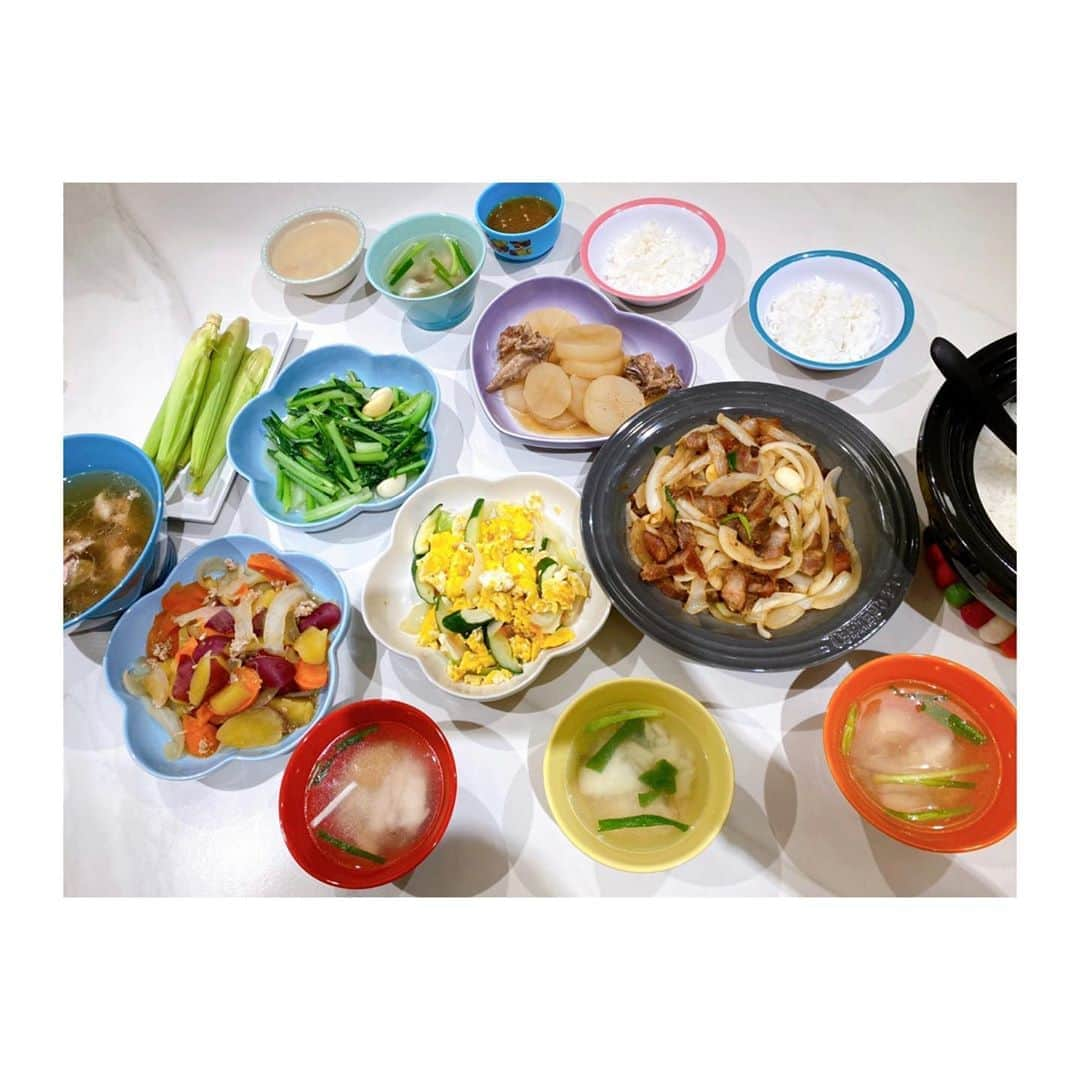 福原愛のインスタグラム：「和食×中華の晩ご飯の日(o^^o) 日本料理×中餐Day👩🏻‍🍳 #あいコック👩🏻‍🍳🐷」