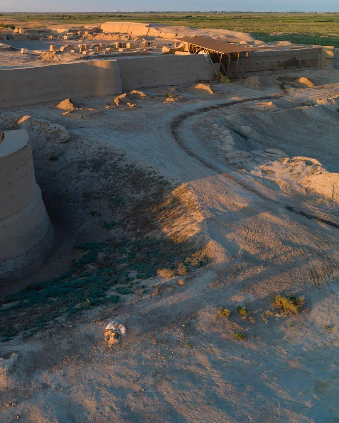 National Geographic Travelさんのインスタグラム写真 - (National Geographic TravelInstagram)「Photo by George Steinmetz @geosteinmetz  This is the reconstructed gateway to the once fortified city of Otrar, on the Silk Road in Kazakhstan. The great monuments of Central Asia are both open and deserted during these pandemic times, which makes it easier to feel the echoes of history while wandering their empty passageways. To explore more of our world from above, follow @geosteinmetz.」8月5日 1時08分 - natgeotravel