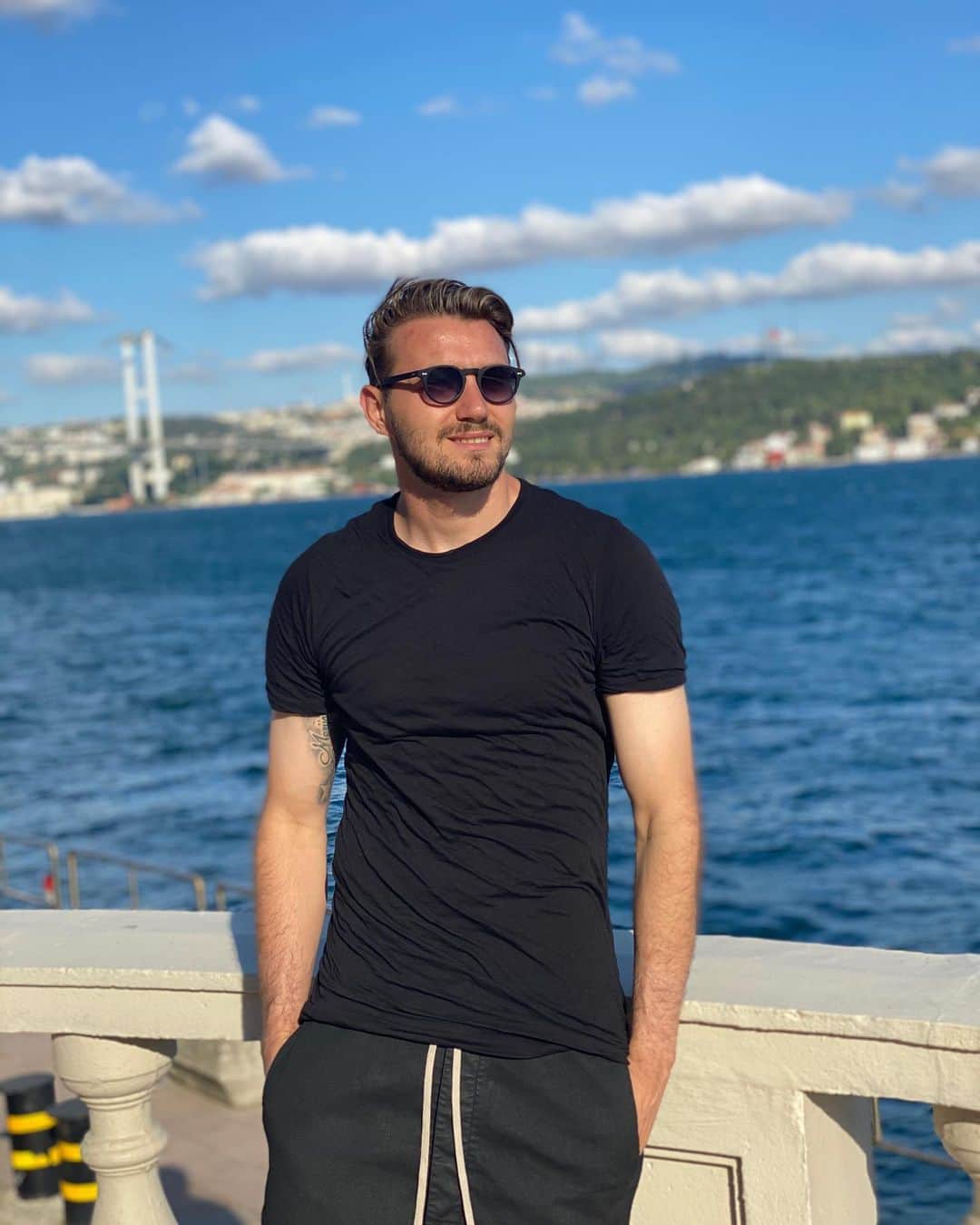 のインスタグラム：「Merhaba 😎☀️ #SD1」