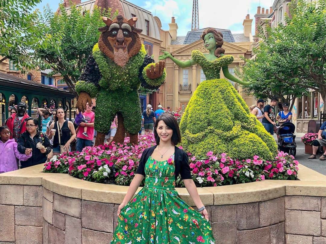 矢部あやのインスタグラム：「201905 WDW 4day Flower&Gardenのイベント中のフランス館 野獣とベル素敵だったなあ♡」