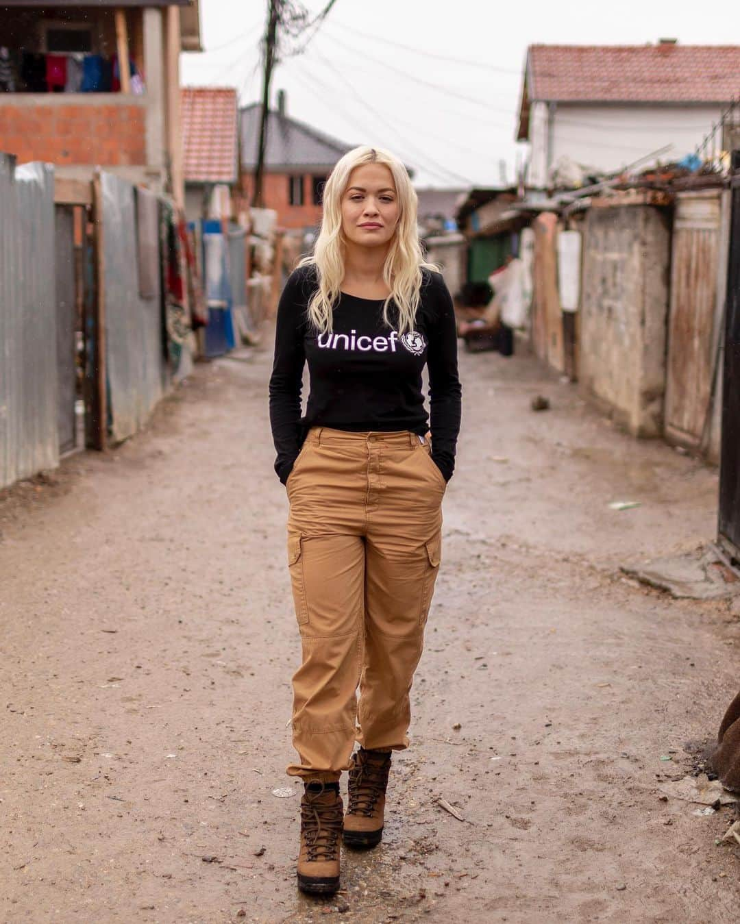 リタ・オラさんのインスタグラム写真 - (リタ・オラInstagram)「I’m so honoured to announce ‘Rita Ora: At Home for Generation Covid’ coming this Thursday at 6pm UK time on my IGTV in support of @Unicef_uk’s largest appeal in history!!!  A whole generation of children are in danger and I hope this performance will raise vital funds to help protect children from the impact of #Coronavirus.  As a Unicef UK Ambassador, I have seen the incredible work Unicef delivers first hand, so I encourage everyone to dig deep and give whatever they can. Together we can help stop the spread of Coronavirus and limit the impact on children’s lives.  Watch the performance this Thursday 6th August and donate at the link in my bio to support children and families impacted by Coronavirus.」8月5日 2時00分 - ritaora