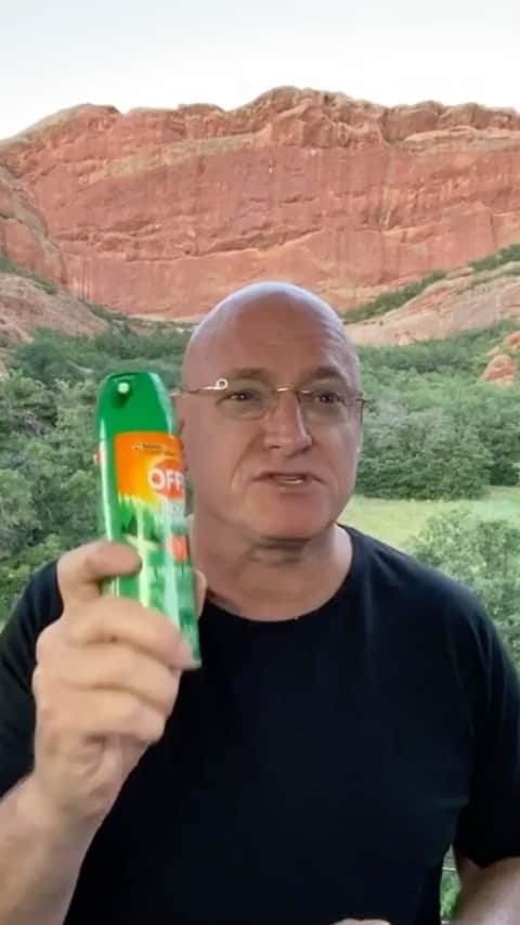 スコット・ケリーのインスタグラム：「I’m excited to join @offoutdoors and @happy_camper_live to help bring summer camp to your backyard. I’ll be teaching you and your family how to spot planets, stars and satellites with just your own eyes and a little bit of imagination. Stargazing is a fun outdoor activity the whole family can do together at night – just make sure to remember to first apply OFF! Deep Woods® spray for long lasting protection from pesky biting bugs that might try to get in on the fun too! Check out the link in my bio for more. #BackyardSummerCamp #ad」
