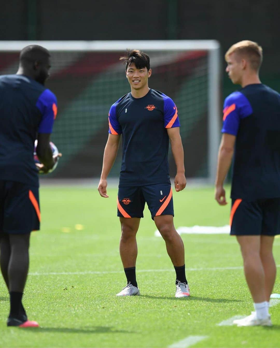 ファン・ヒチャンさんのインスタグラム写真 - (ファン・ヒチャンInstagram)「First Training session with teammates❤️⚽️」8月5日 2時05分 - hwangheechan