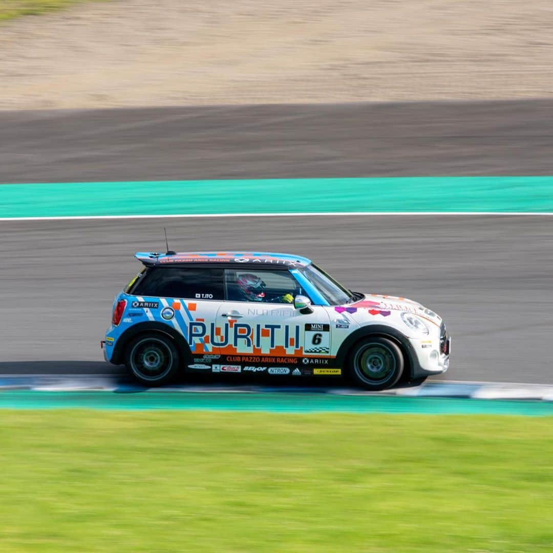 ARIIX Officialさんのインスタグラム写真 - (ARIIX OfficialInstagram)「🚗 We call this the Mini Fred Cooper. 🏁 Shout-out to Club Pazzo ARIIX Racing Driver/Owner, Toshio Ito — Senior Team Lead from Japan 🇯🇵 — for blending his passion with his paycheck!」8月5日 2時23分 - partnercoglobal