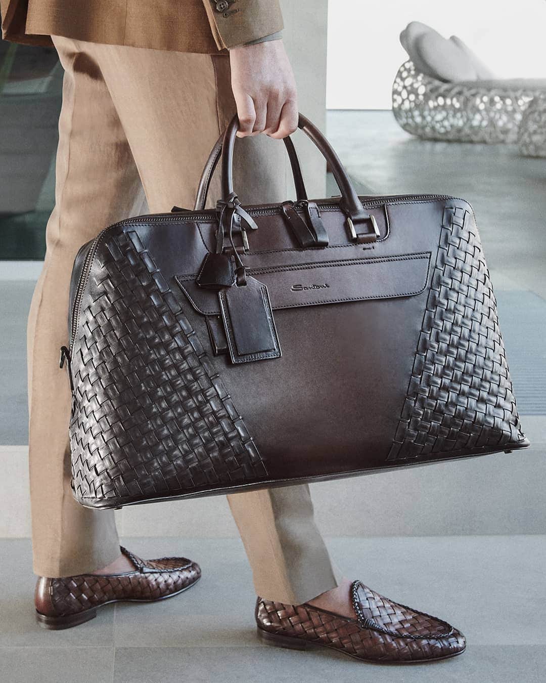 のインスタグラム：「Natural textures imagined in supple leather.  #Santoni #madeinSantoni #makersofbeauty #santoniSS20」