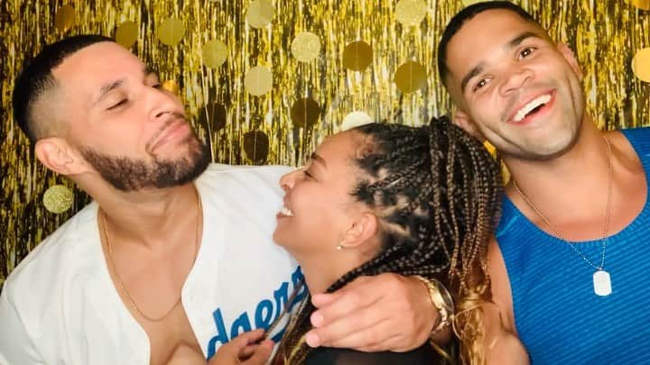 ディジョン・タルトンのインスタグラム：「😂🤣 We clearly don’t take ourselves too seriously...  #dayones」