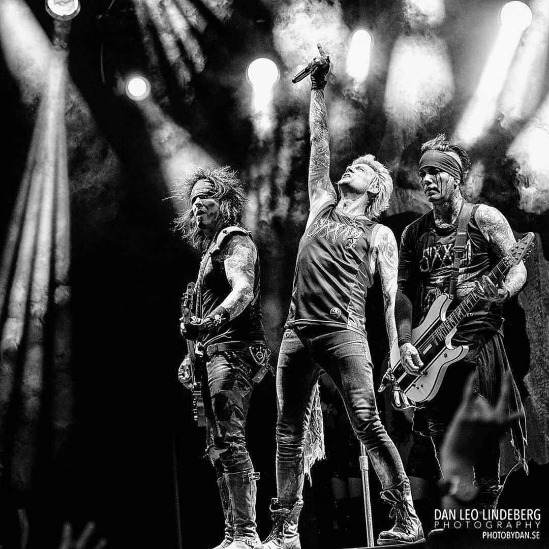 SIXX:A.M.さんのインスタグラム写真 - (SIXX:A.M.Instagram)「Killer shot!! #Repost @photobydan ・・・ Sixx:A.M. - Stockholm, Sweden 2016 --- Visit https://photobydan.se for more photos!  #sixxam #djashba #nikkisixx #jamesmichael #musicphotography #livephotography #photobydan #show #artist #concert #gig #band #stage #music #live #performance #konsertfoto #livefoto #musikfoto #livemusicphoto #danleolindeberg #musician #rock #canon #rockphotography #livemusic #concertphotography」8月5日 4時25分 - sixxam