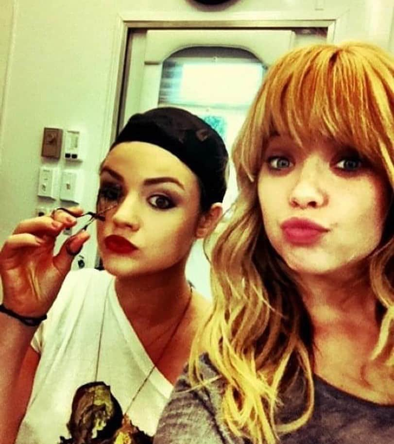 アシュレイ・ベンソンさんのインスタグラム写真 - (アシュレイ・ベンソンInstagram)「9 years ago lollll @lucyhale」8月5日 4時33分 - ashleybenson