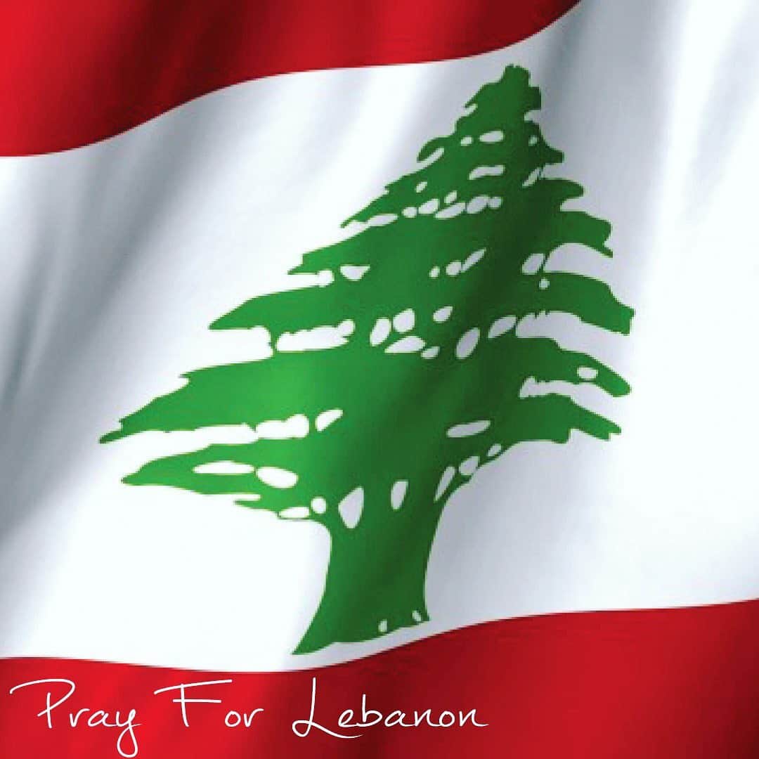 マヘル・ザインさんのインスタグラム写真 - (マヘル・ザインInstagram)「My thoughts and prayers go out to my country of birth, Lebanon. A huge explosion in Beirut... 😔 May Allah keep Lebanon safe 🤲🏼   #beirut #lebanon #prayforlebanon」8月5日 4時38分 - maherzainofficial