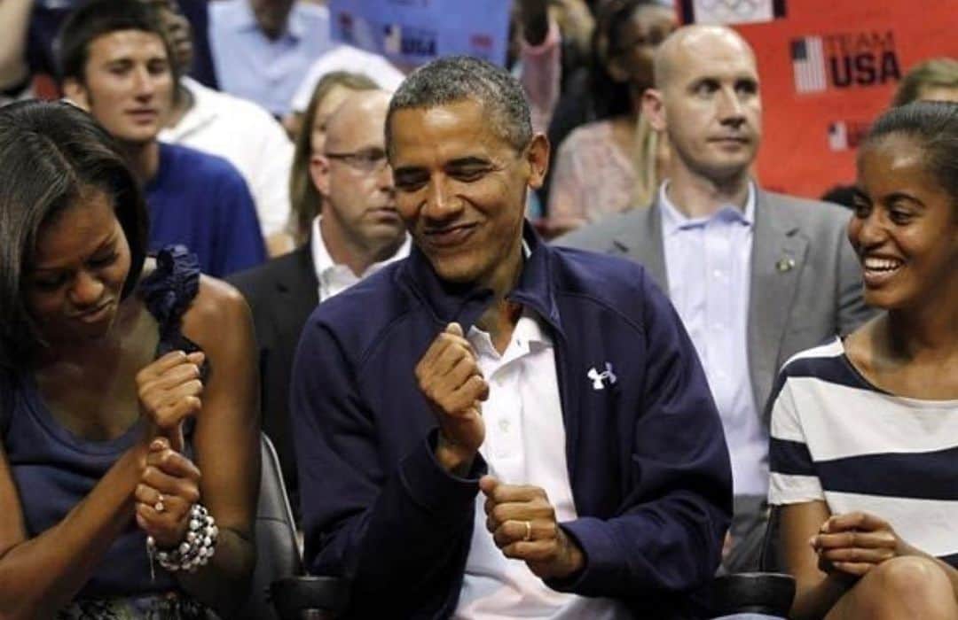 Men's Fashion Postさんのインスタグラム写真 - (Men's Fashion PostInstagram)「HBD President Barack Obama 🍻#44 #Obama」8月5日 5時16分 - mensfashionpost