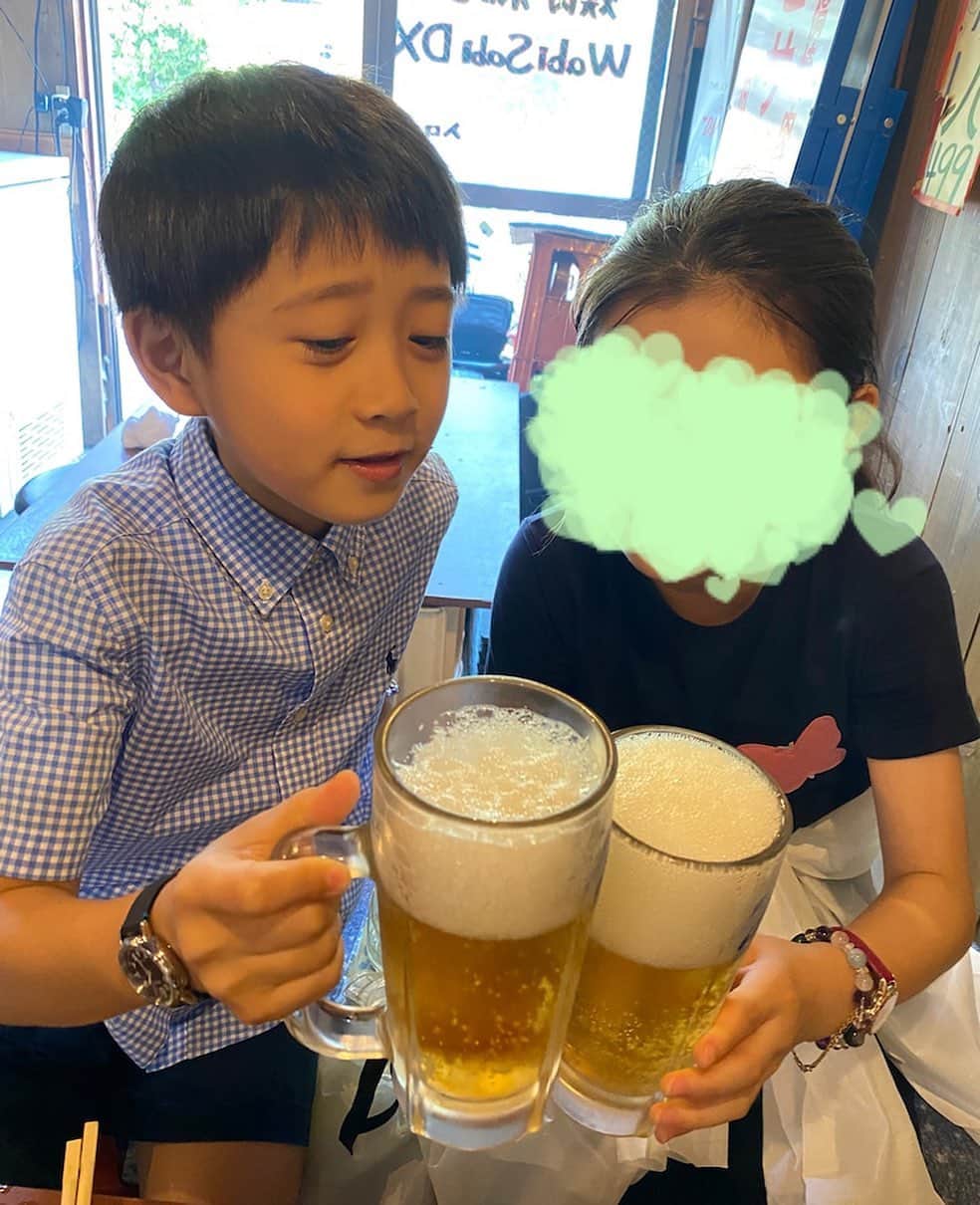 市川海老蔵 （11代目）さんのインスタグラム写真 - (市川海老蔵 （11代目）Instagram)「It’s been a while, beer-ish carbonated drink for kids  Cheers✨ * 久しぶりの、子供ビール  かんぱーい✨  #市川海老蔵 #海老蔵 #成田屋 #歌舞伎 #ABKAI #ABMORI #ebizoichikawa #ebizo #kabuki #thunderparty #ebizotv #theater #theaterarts #actor #japan #classic」8月5日 15時23分 - ebizoichikawa.ebizoichikawa