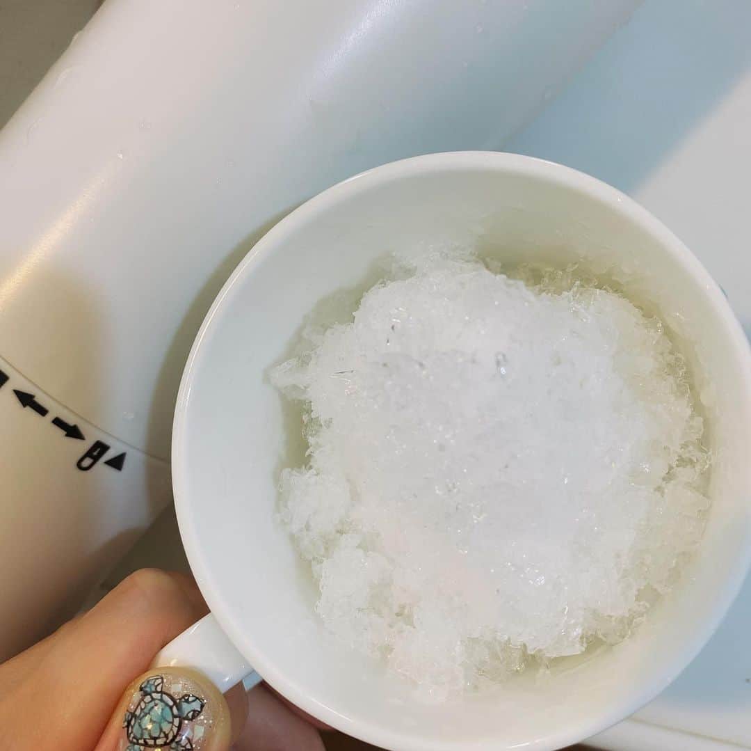 齊藤家澄さんのインスタグラム写真 - (齊藤家澄Instagram)「タラちゃんですぅ～👶🏼✨ 夏はこれがなくちゃ！  #毎日食ってるやつ #かき氷 #いちごみるく #☺️💓 #お久の  #おやさいたくさんミートスパ!!! #めちゃうま🐴🔅 #糖質オフ #かき氷機ゲット  アイスコーヒー凍らせねば！😙✨🌈」8月5日 15時31分 - kanchi_w