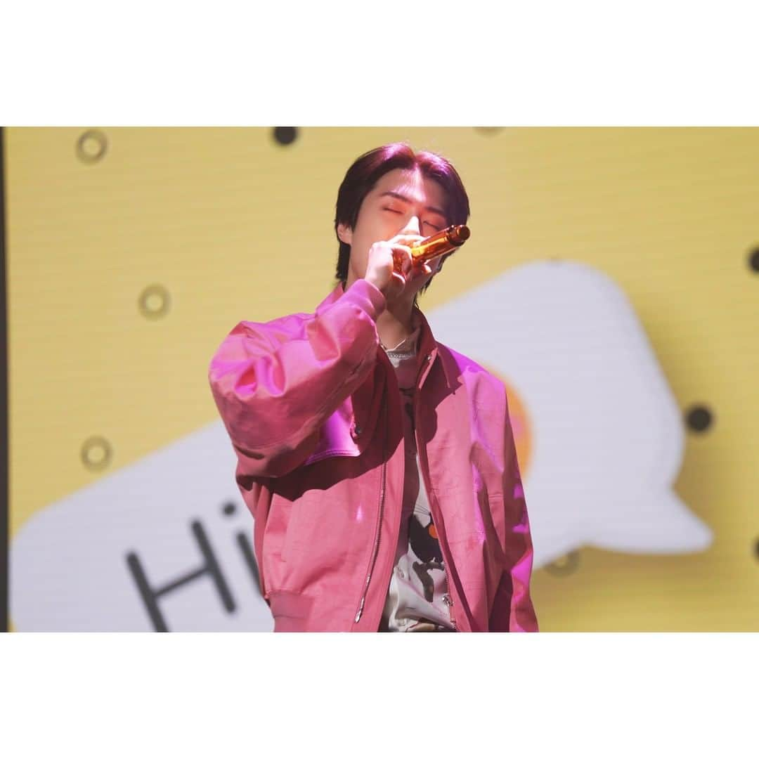 EXOさんのインスタグラム写真 - (EXOInstagram)「Summer paradise stage photos🌴 #SEHUN  #세훈_찬열  #SEHUN_CHANYEOL #EXO_SC  #1BillionViews #10억뷰 #EXO_SC_10억뷰 #세훈 @oohsehun #찬열 #CHANYEOL #엑소 #EXO #weareoneEXO」8月5日 16時02分 - weareone.exo