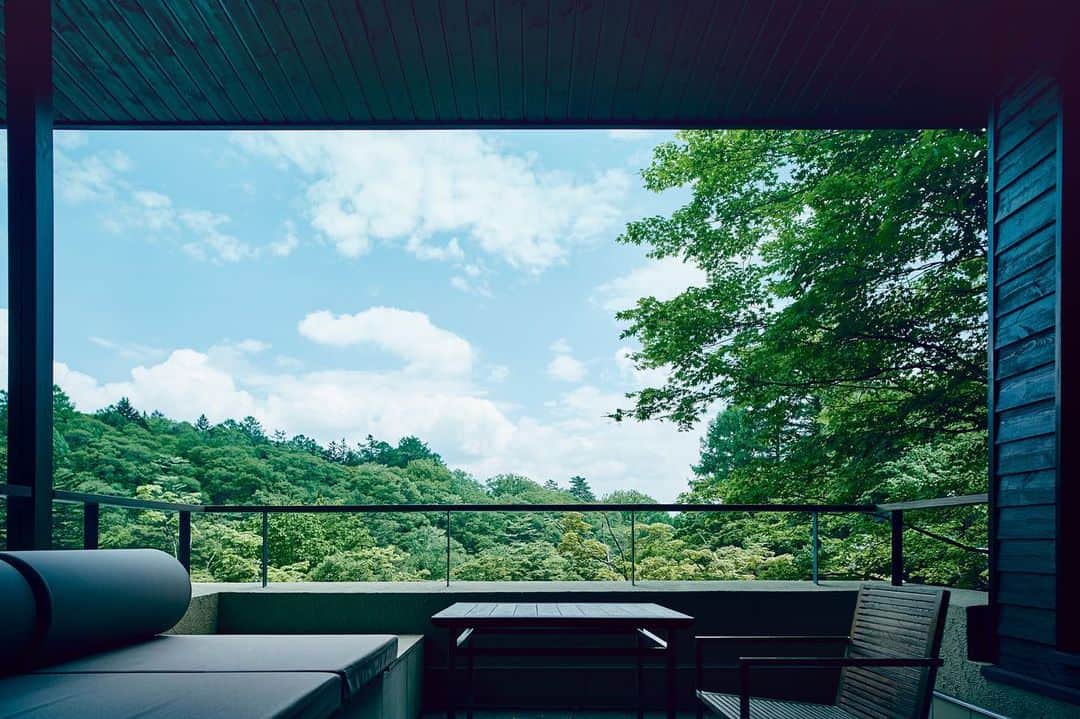 HOSHINOYA｜星のやさんのインスタグラム写真 - (HOSHINOYA｜星のやInstagram)「Every room has its own terrace. Which scenery would you encounter?   #hoshinoyakaruizawa #karuizawa #hoshinoya #hoshinoresorts #scenery #summer #forest #summertime  #星のや軽井沢 #星のや #星野リゾート #長野県 #軽井沢 #信州 #高原 #夏休み #マイクロツーリズム」8月5日 16時14分 - hoshinoya.official