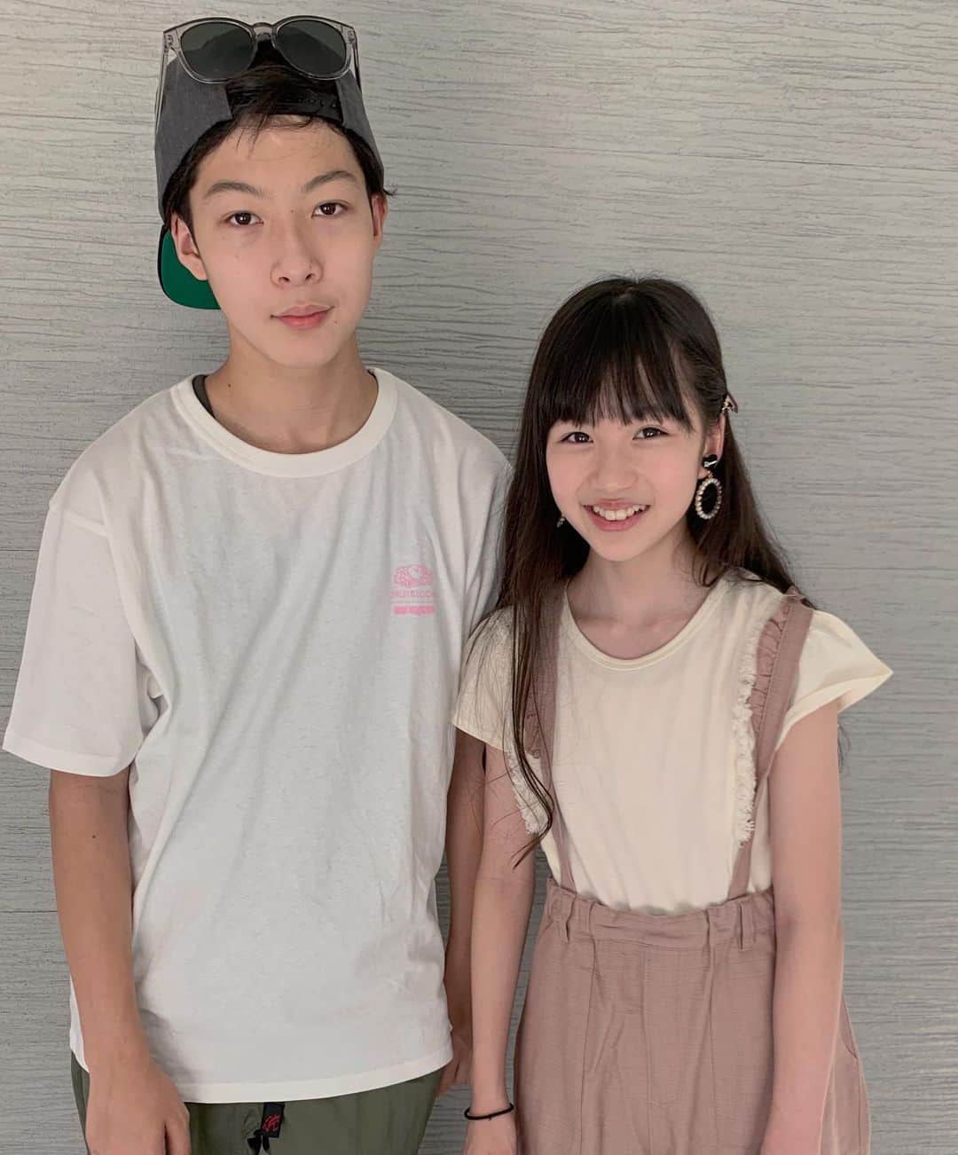 中田華月さんのインスタグラム写真 - (中田華月Instagram)「ばぁばの家遊びきた🏠  #久々の兄弟ショット #3兄弟 #お兄久々登場 #身長差えぐい #168cm #147cm #121cm #おそろいコーデ #ブランシェス #最後のスタンプ #わらえる」8月5日 16時18分 - hachan0925