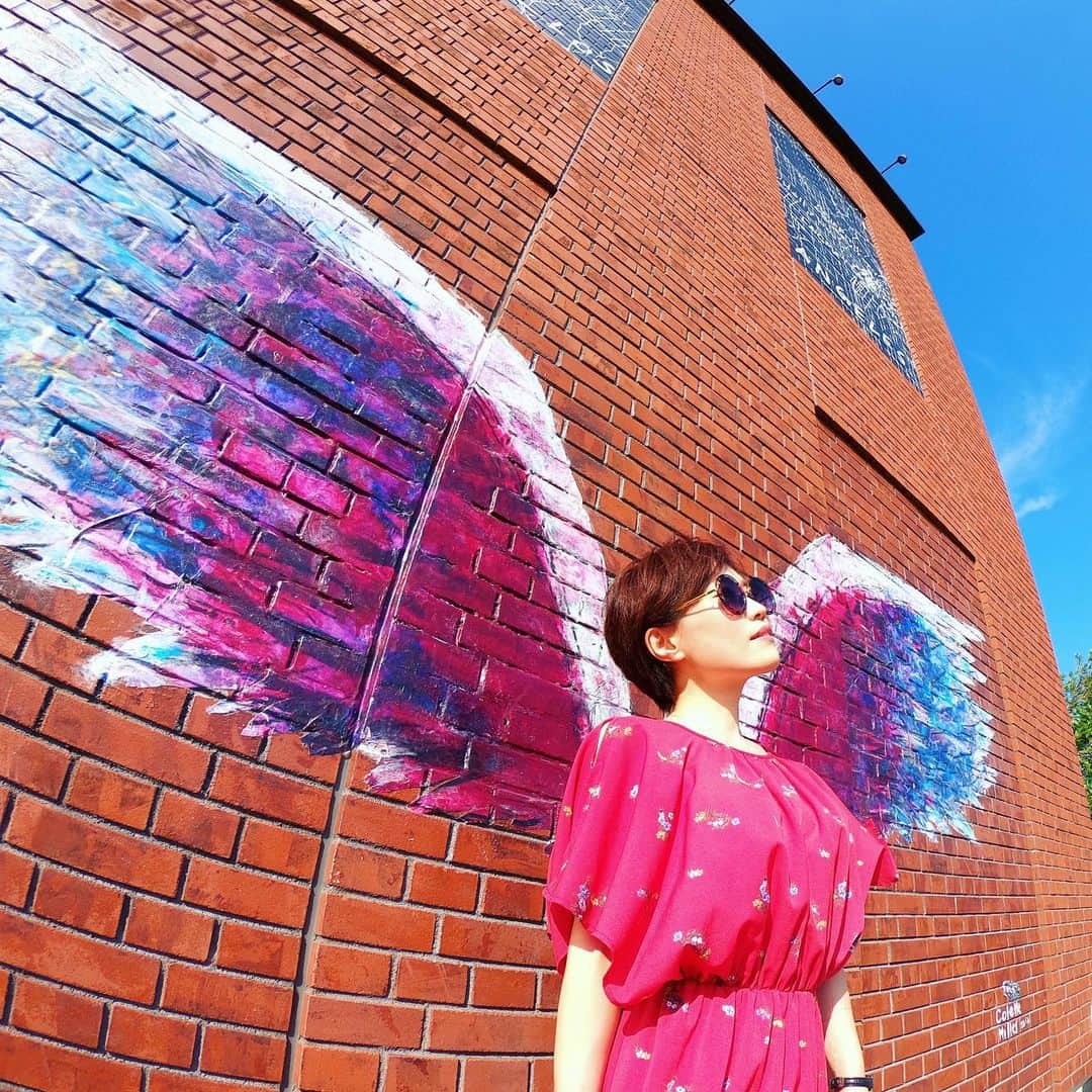 Karinのインスタグラム：「2020年8月LIVE情報🎤 ・ おむすび🍙BARが青山に移転してから初の出演です✨ ・ 2020/8/6(木)・8/31(月) 新横浜チャーリーズBAR http://www.lentracte.jp/jazz_bar/ Charge ¥2,500 ・ 2020/8/28(金) おむすびJAZZ青山 http://meroom.com/jazz.html Charge ¥3,000 ・ ※おむすびJAZZのライブ時間は営業時間内に20分程のステージを３～5回程随時お届けいたします。 ・ #JAZZ #BAR #新横浜 #ラントラクト #チャーリーズバー #おむすびjazz #シンガー #シンガーソングライター #音楽 #音楽好きな人と繋がりたい  #ライブ #写真 #live #photo #music #ilovemusic #musicgram #karin #singer #singersongwriter」