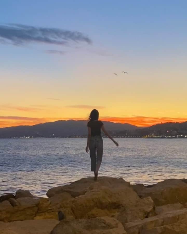 ソニア・ベン・アンマーのインスタグラム：「Just very very grateful to be healthy & alive today. Please yell at me if I ever take it for granted 🥺」