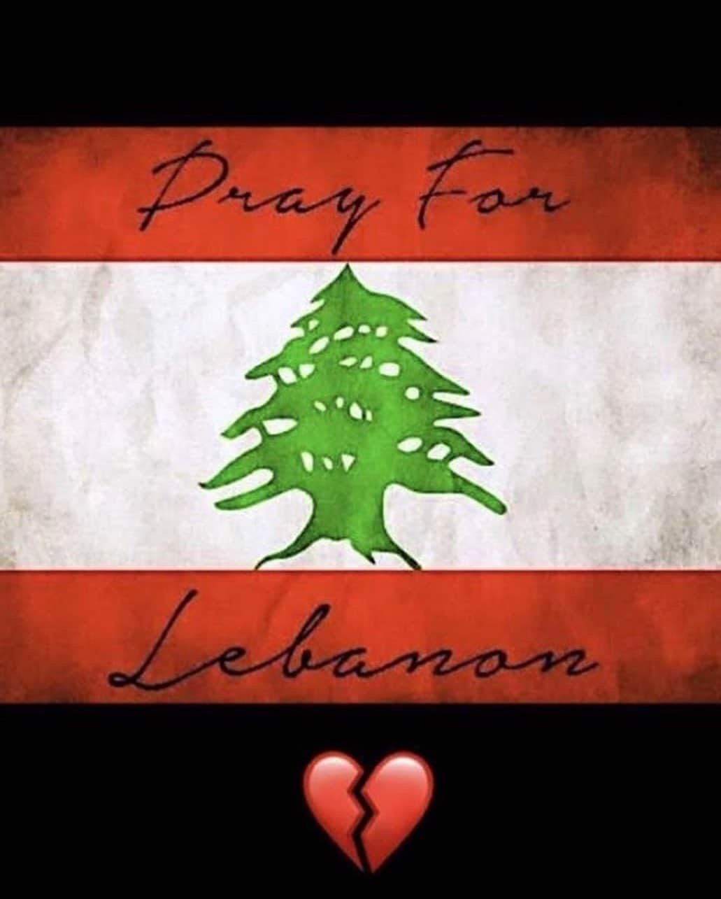 Ulissesworldさんのインスタグラム写真 - (UlissesworldInstagram)「#prayforlebanon #prayforberuit 💔 My thoughts and prayers are with my brothers and sisters in 🇱🇧 🙏🏽💔 May the good lord help them 🙏🏽 @lebaneseredcross」8月5日 9時43分 - ulissesworld