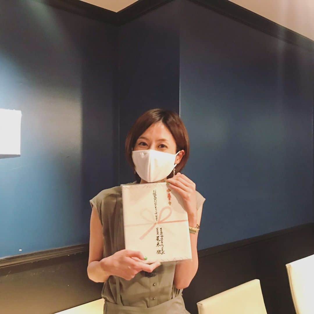 河村唯（うめ子）さんのインスタグラム写真 - (河村唯（うめ子）Instagram)「ひっそり、 しっぽり、 歳を取る。 Happy Birthday 私。笑  SNSで届くメッセージに 浸ってる😍 みんな、 ありがとうございます！ これからも、よろしくお願いします🙋‍♀️✨  #誕生日 #おめでとう #ありがとう #尾木プロ　#感謝 #嬉しい❤️」8月5日 10時35分 - kawamurayui_