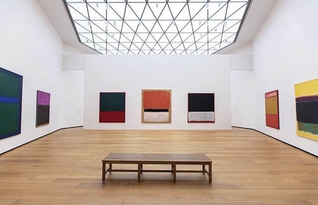 OFF-WHITE C/O VIRGIL ABLOHさんのインスタグラム写真 - (OFF-WHITE C/O VIRGIL ABLOHInstagram)「[premise image] mark rothko, the national gallery of art  via @markrothkoart」8月5日 11時50分 - off____white